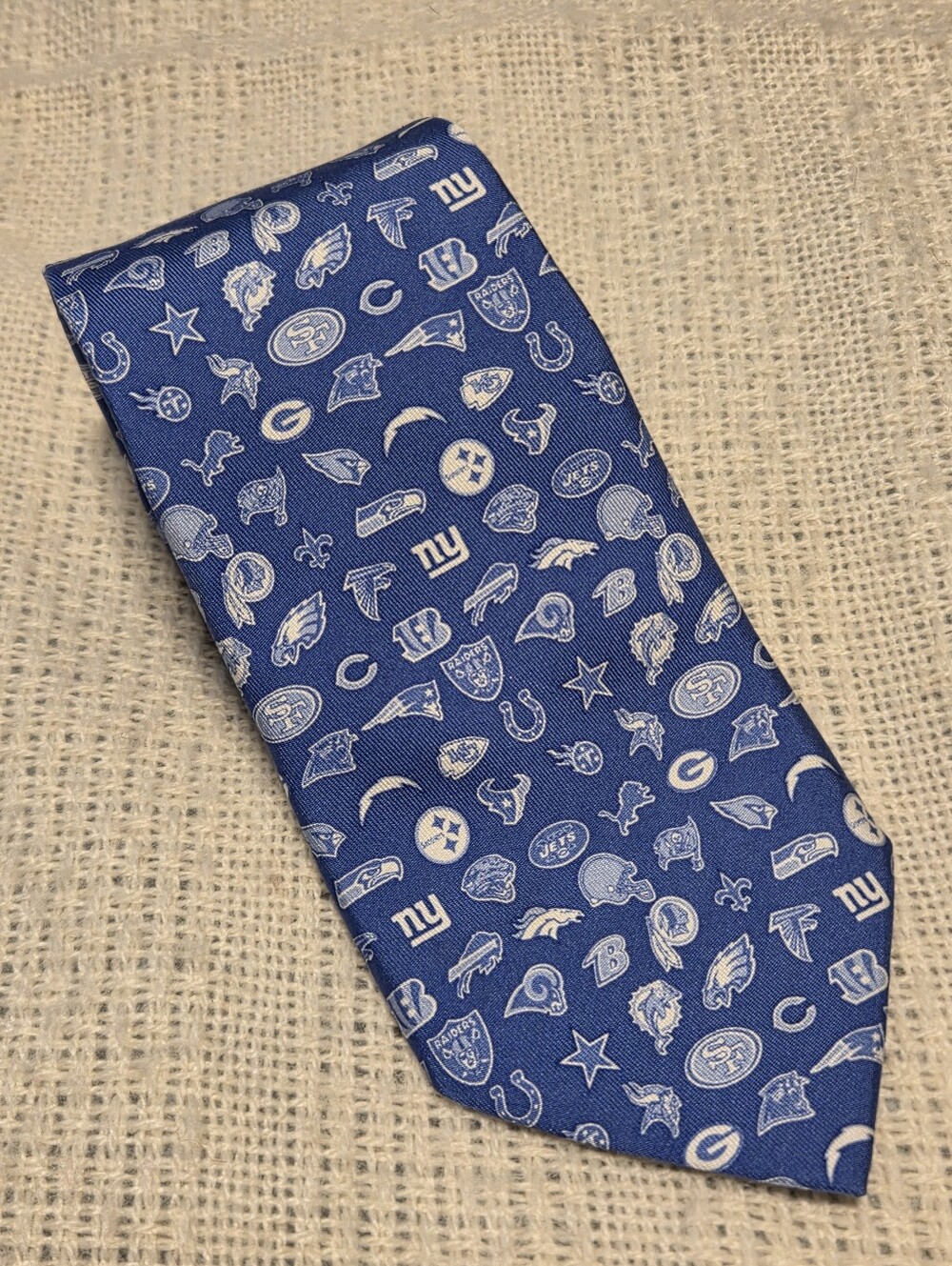 Vineyard Vines Custom Collection Tie NFL Football Blue Silk